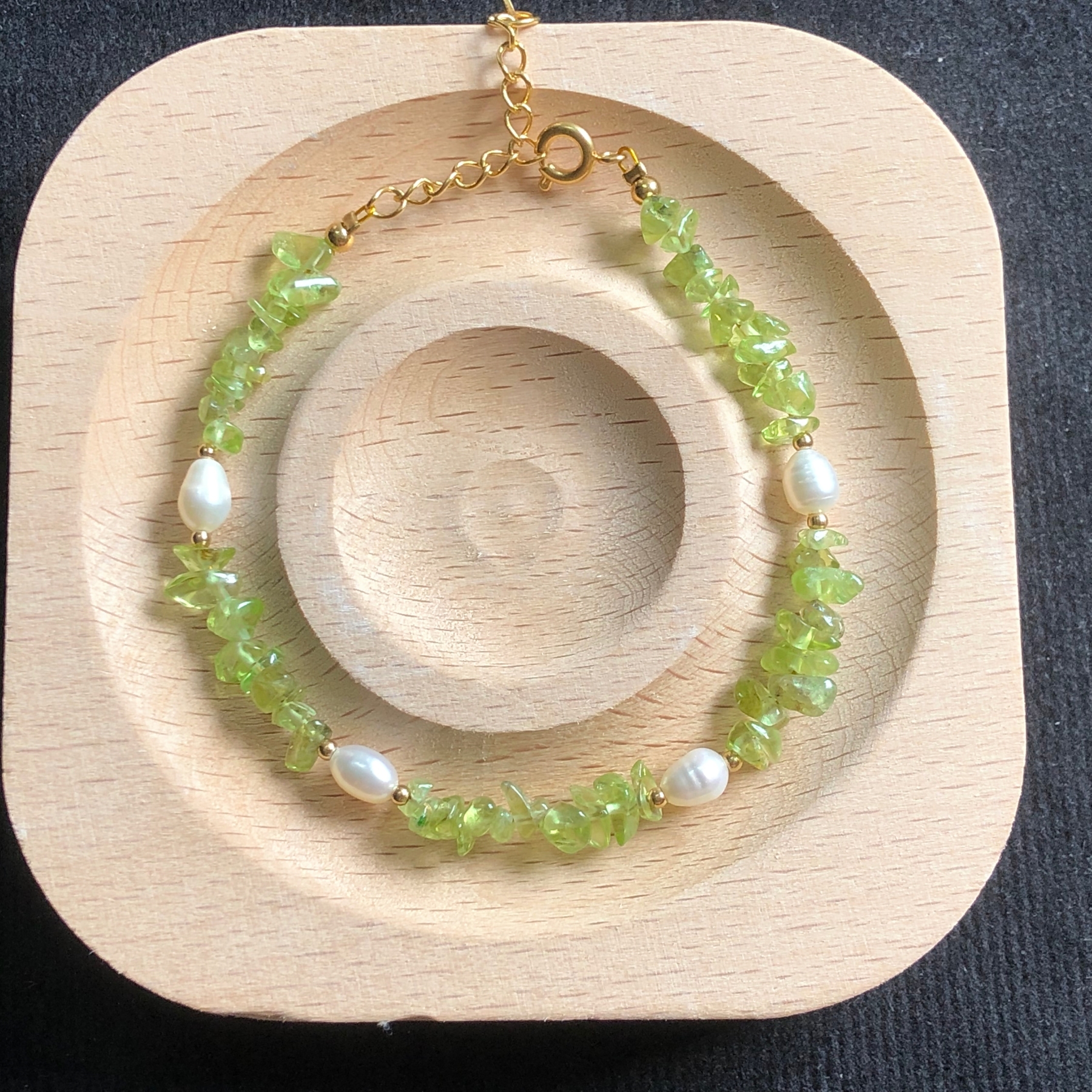 Raw Peridot Bracelet-likayjewel