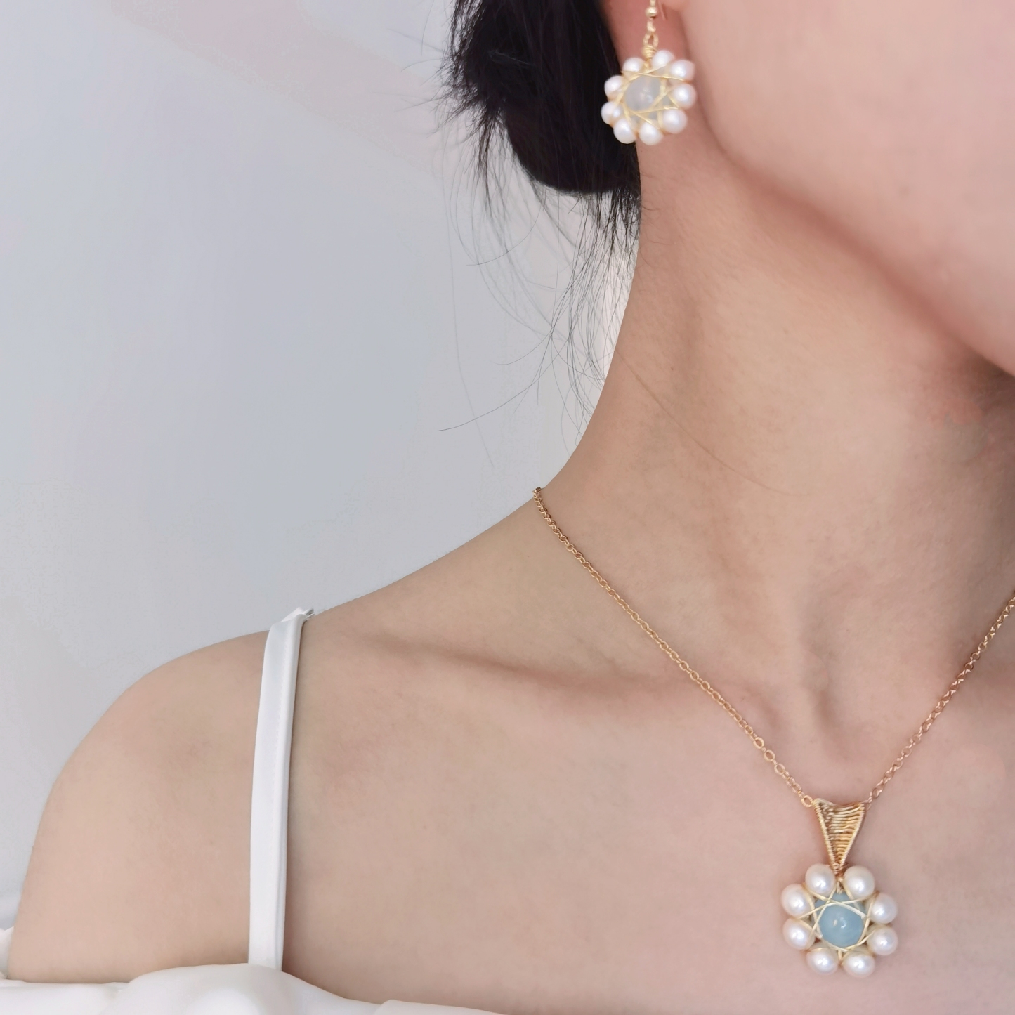 Aquamarine Flower Necklace-likayjewel