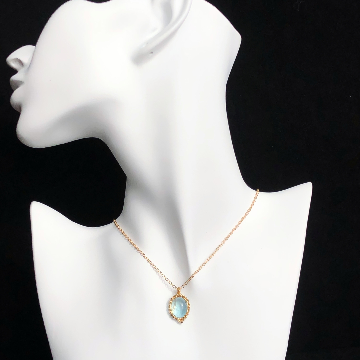 Oval Aquamarine Necklace-likayjewel