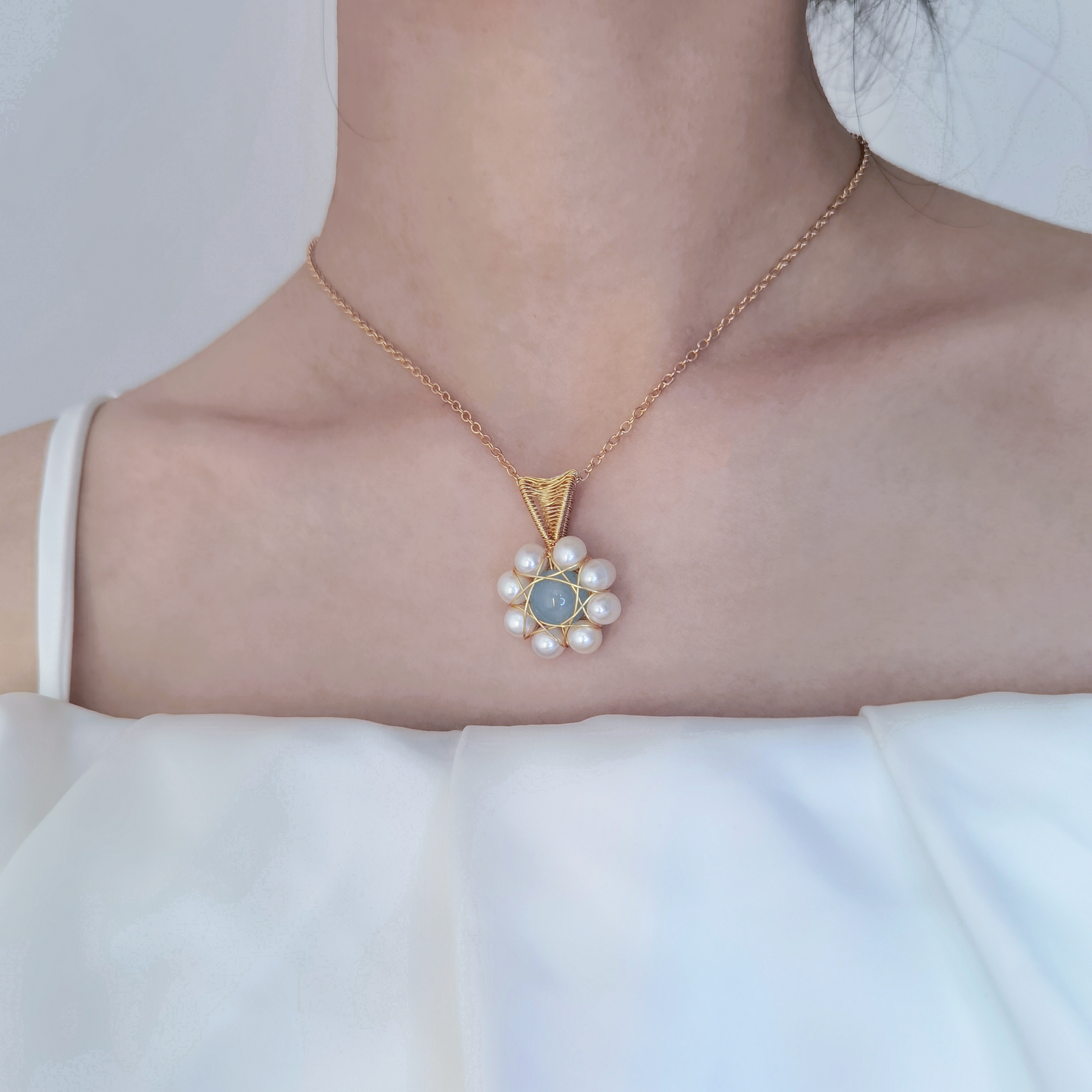 Aquamarine Flower Necklace-likayjewel
