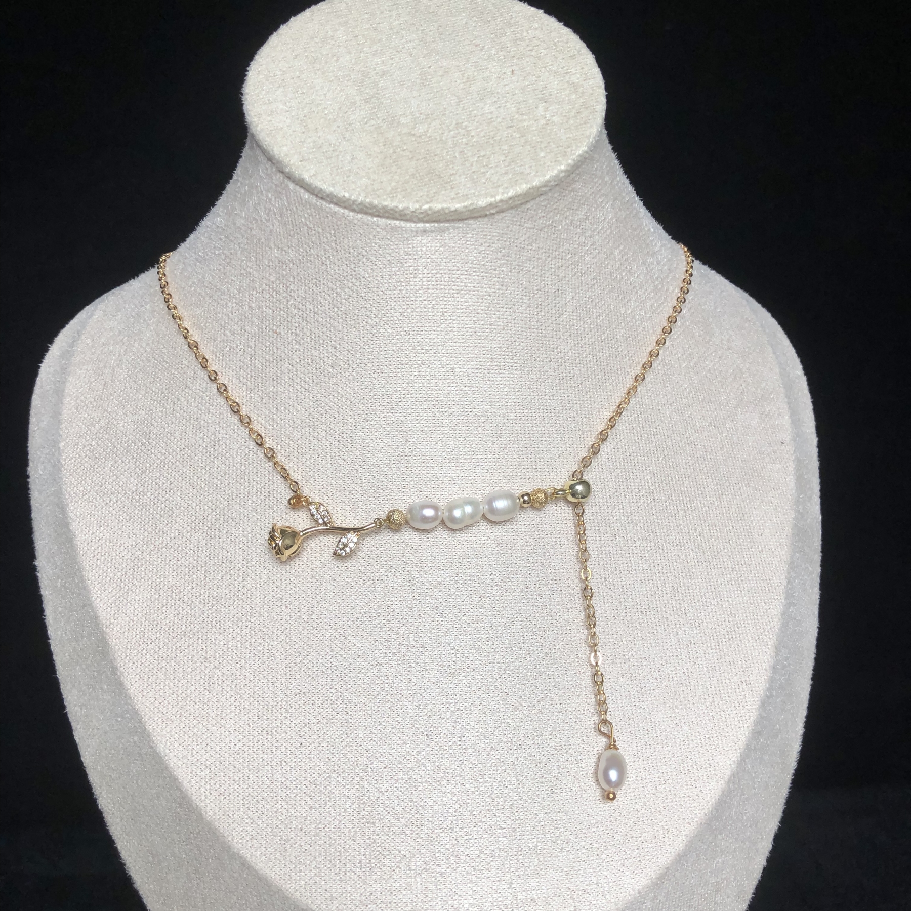 Rose and Pearl Necklace-likayjewel