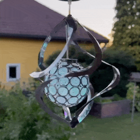 Color-changing solar wind chime