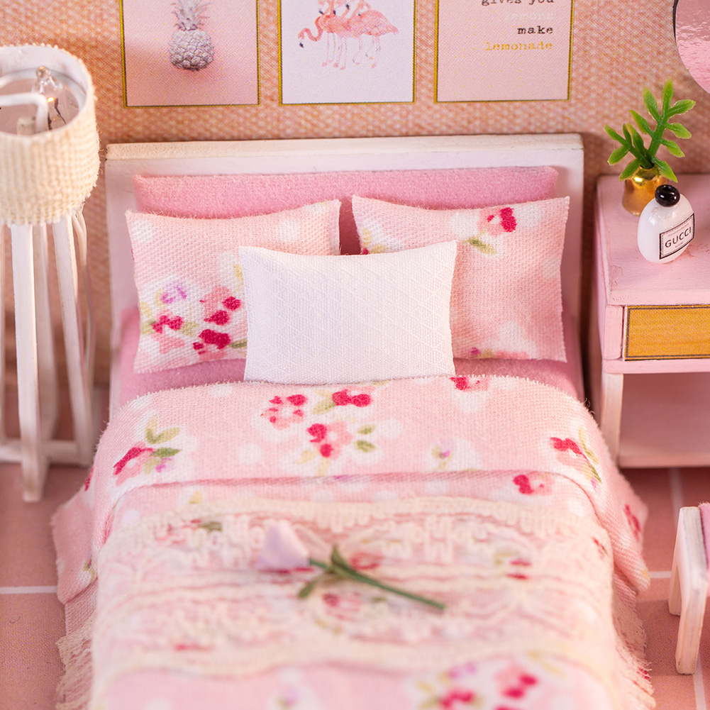 Craft Your Dreams - Dream Girl Heart Cottage