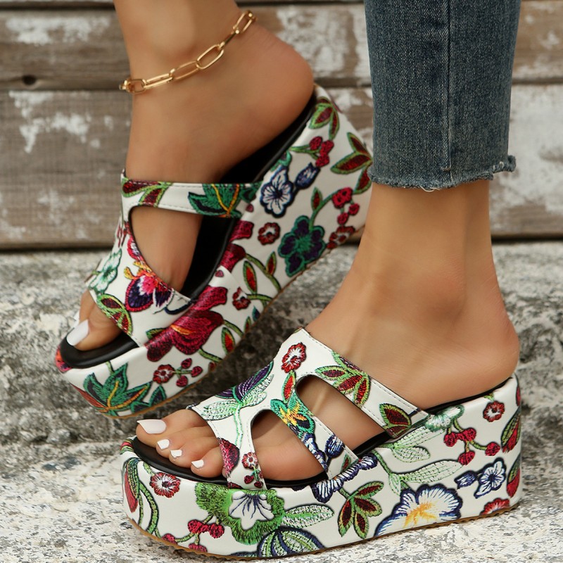 Red Casual Daily Hollowed Out Patchwork Printing Round Comfortable Out Door Wedges Shoes (Heel Height 2.36in)-CuChic