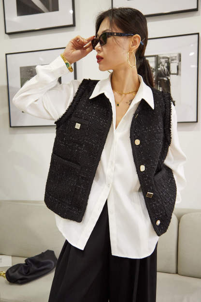 Black Crew Neck Frayed Trim Button-Up  Tweed Vest