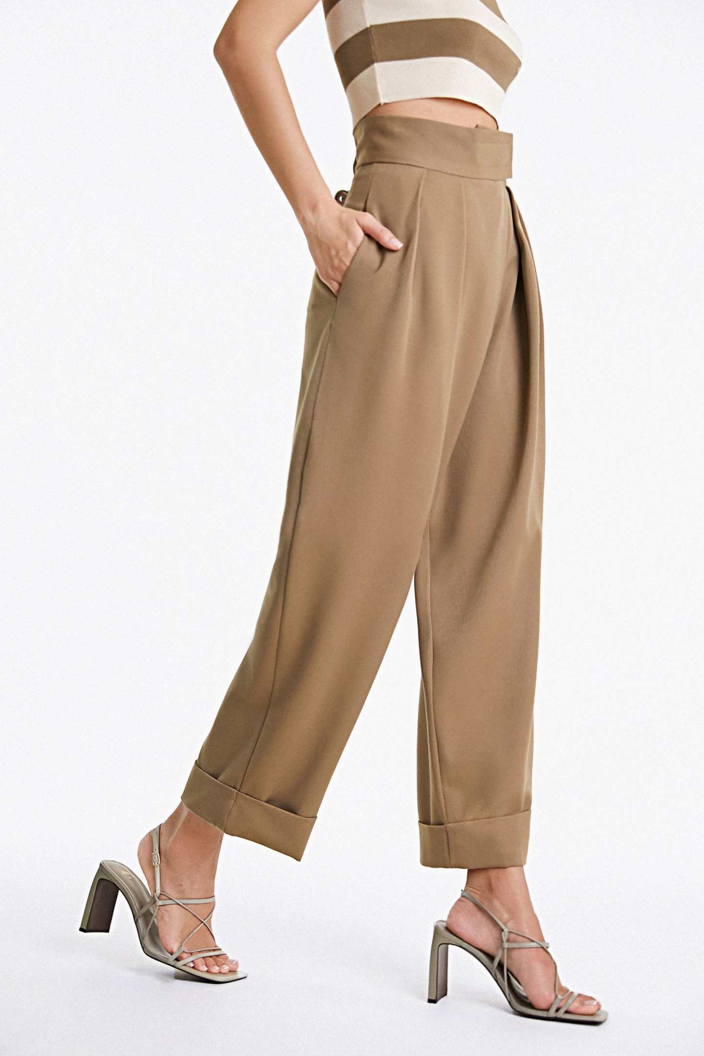 Burly Wood Hook And Loop Pleat Front Turn-Up Hem Suit Pants