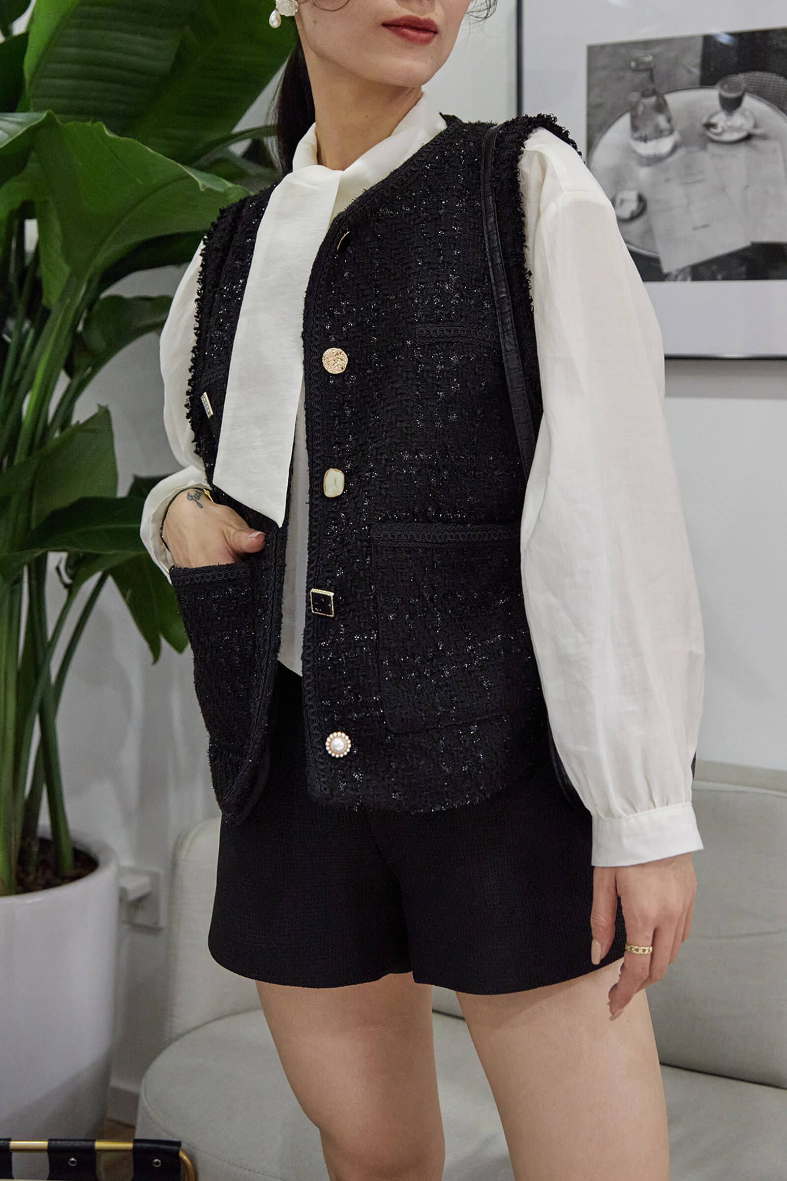 Black Crew Neck Frayed Trim Button-Up  Tweed Vest