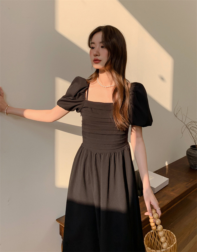 Black Puff Sleeves Wear Two Shoulders And Age-Reducing Dresses