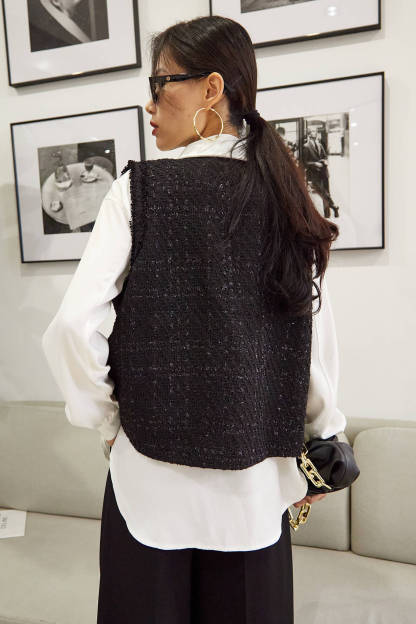 Black Crew Neck Frayed Trim Button-Up  Tweed Vest