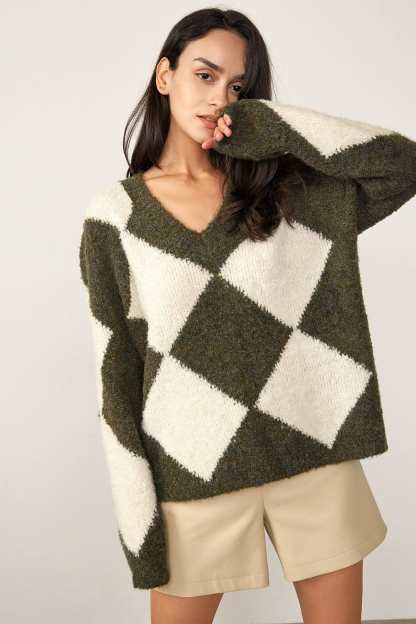 Ryan Dark Green V-Neck Sweater