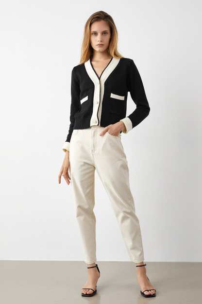 Adelyn Black Pocketed Cardigan
