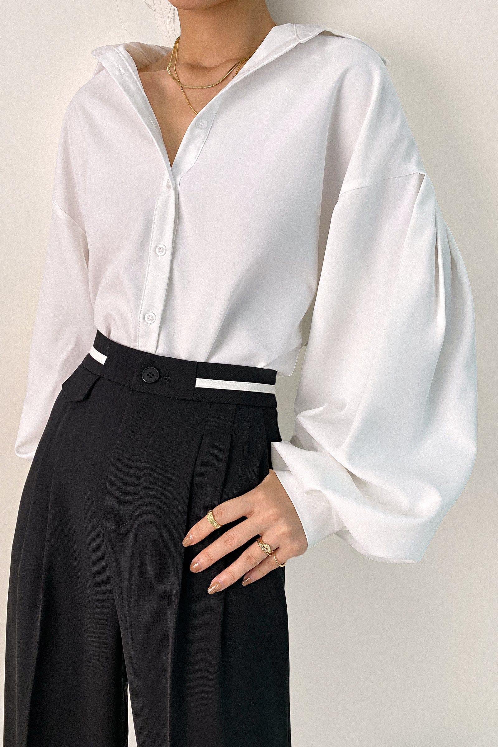 White Button-Up Lantern Sleeve Shirt-J.ING