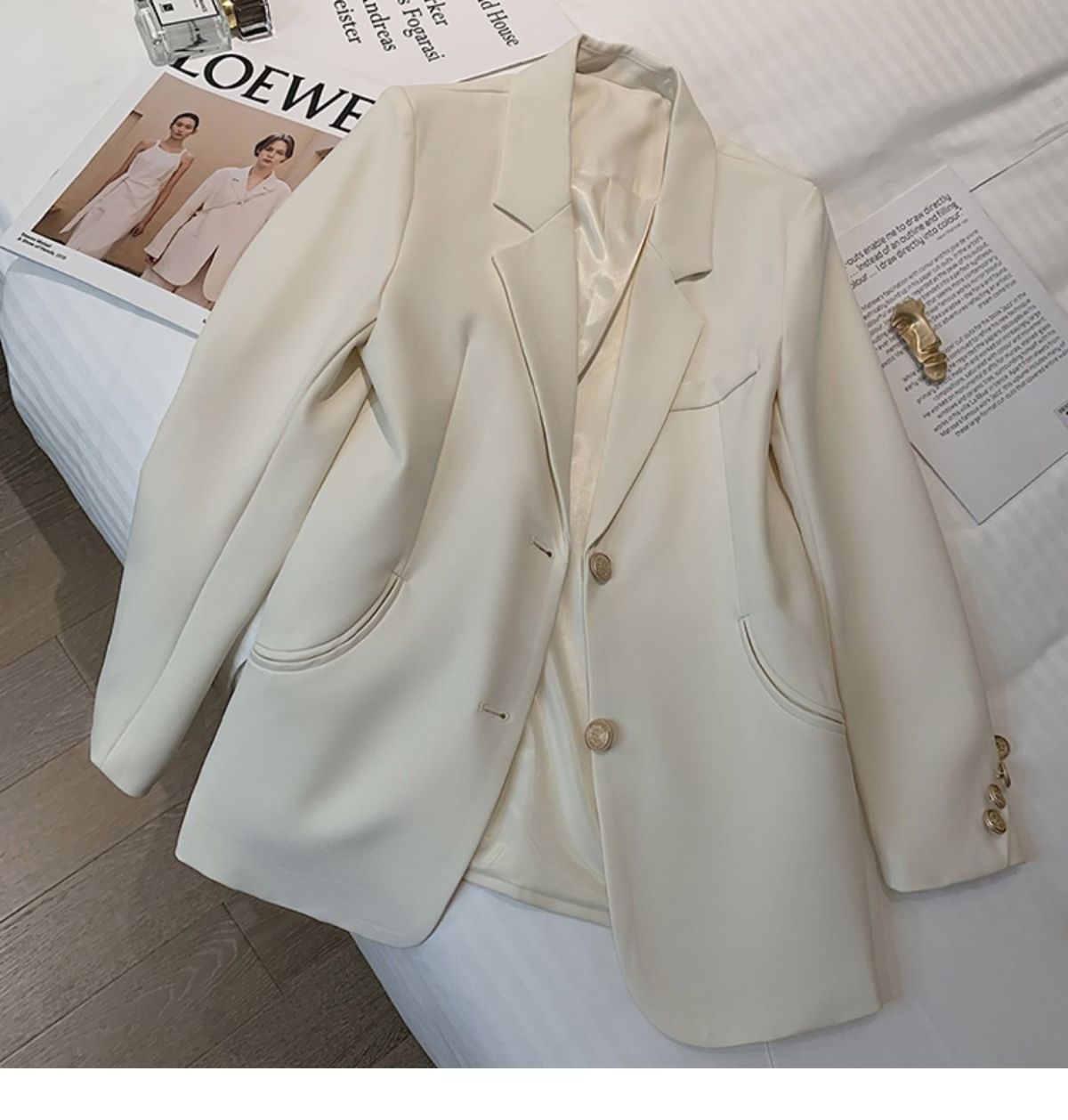 Beige H-shaped blazer