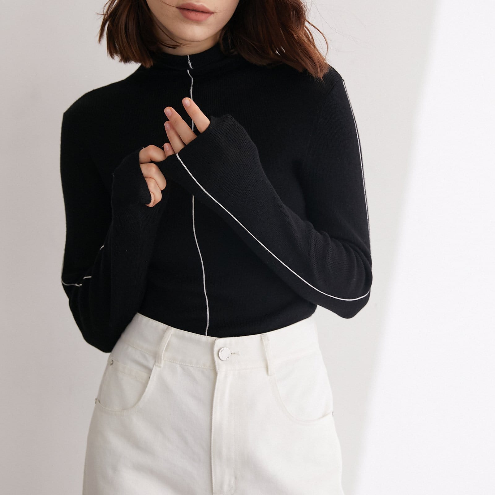 Manolo Black Premium Wool Contrast Trim Sweater