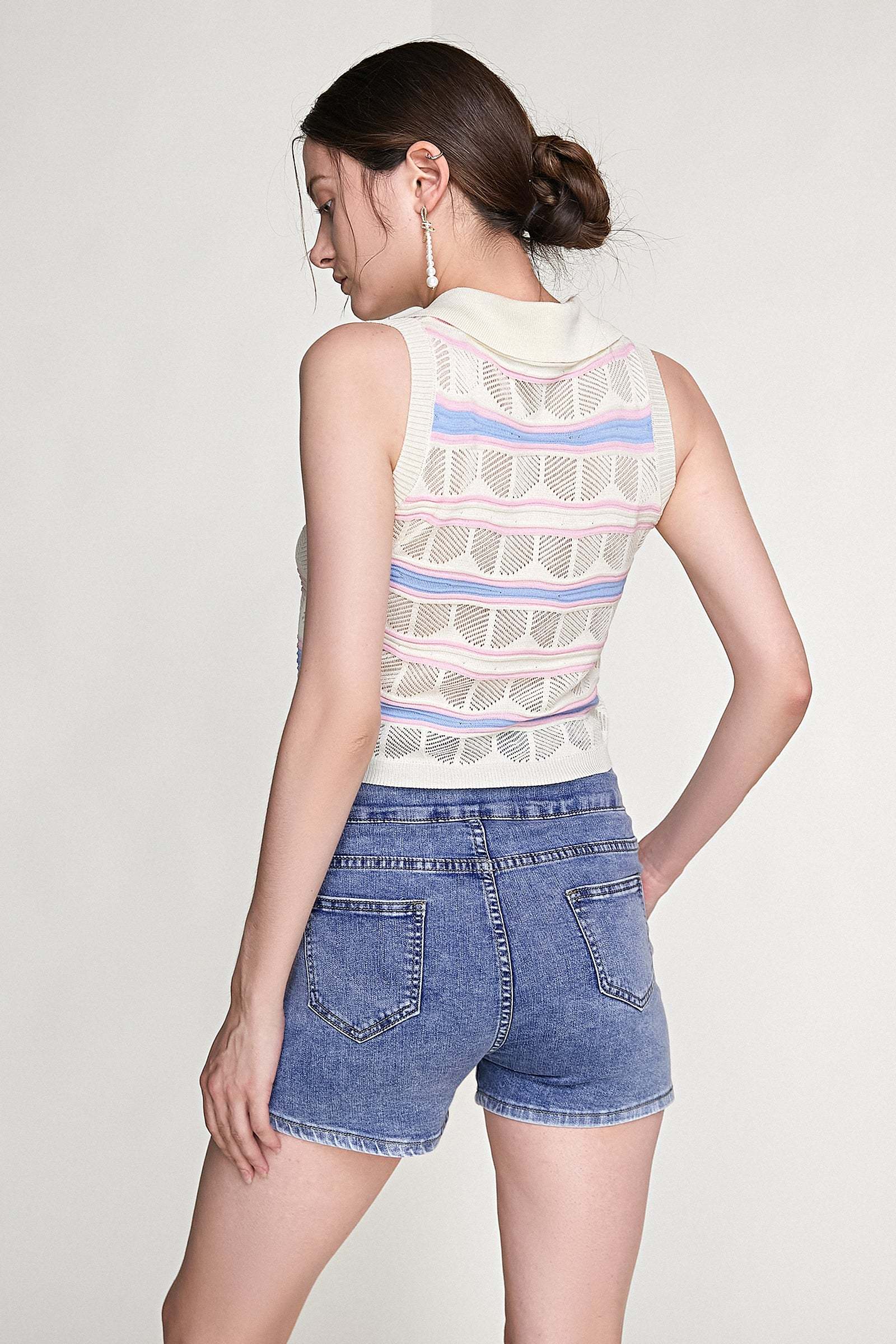 Ivory Striped Button-Up Knitted Collar Vest