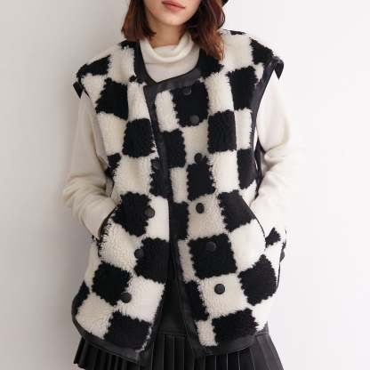 Stearns Black Checkerboard Teddy Vest