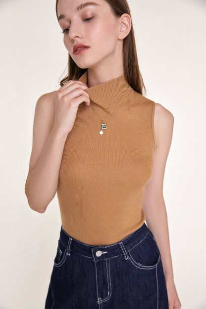 Peru Wool-Blend Mock Neck Sweater Vest
