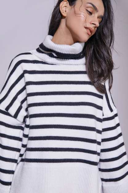 Oliviah White Striped Oversized Sweater
