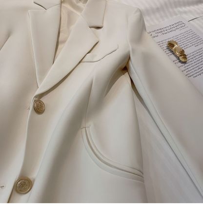 Beige H-shaped blazer