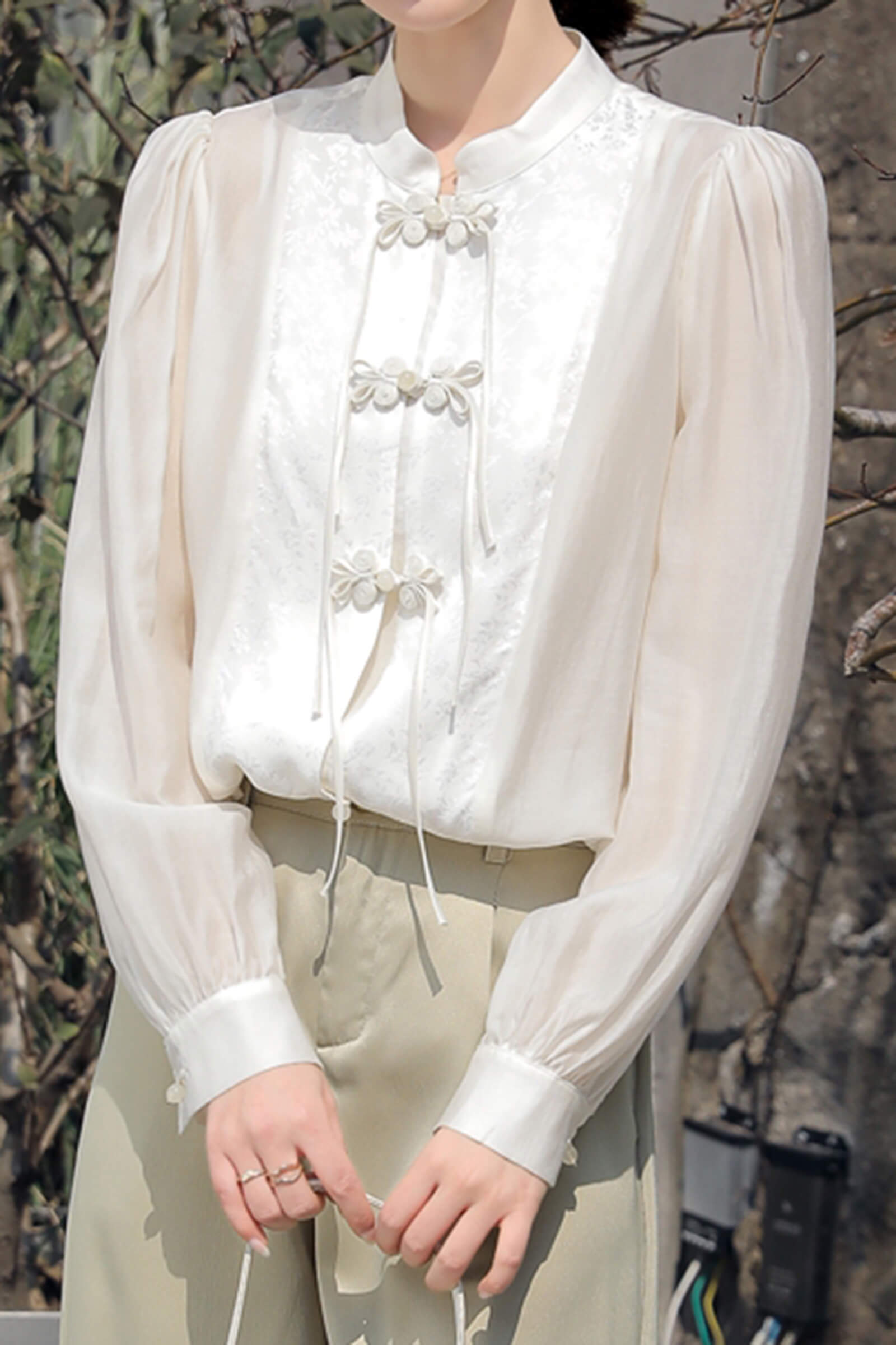 Beige Chinese Splice Buckle Shirt