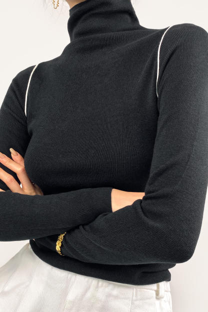 Black Cashmere-Blend Contrast Trim Turtleneck Sweater