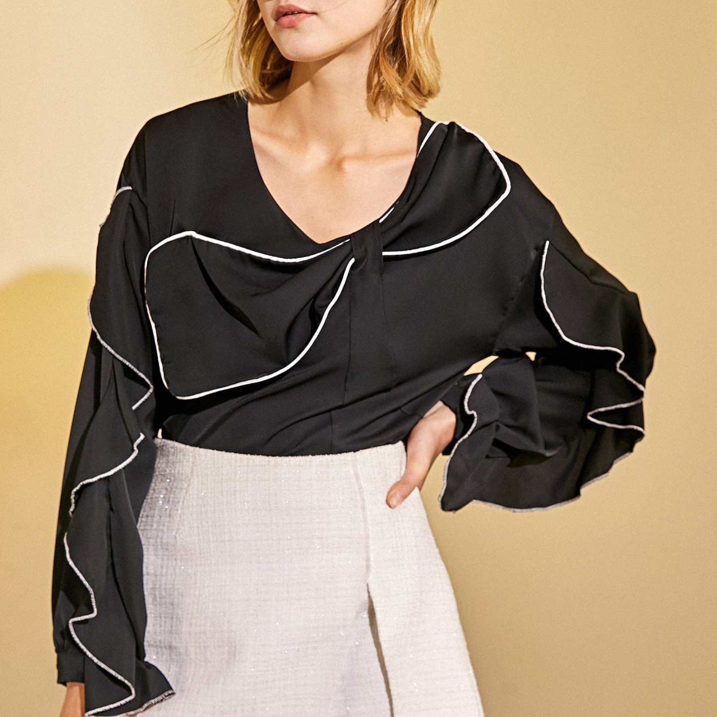 Black Contrast Trim Bowknot Blouse