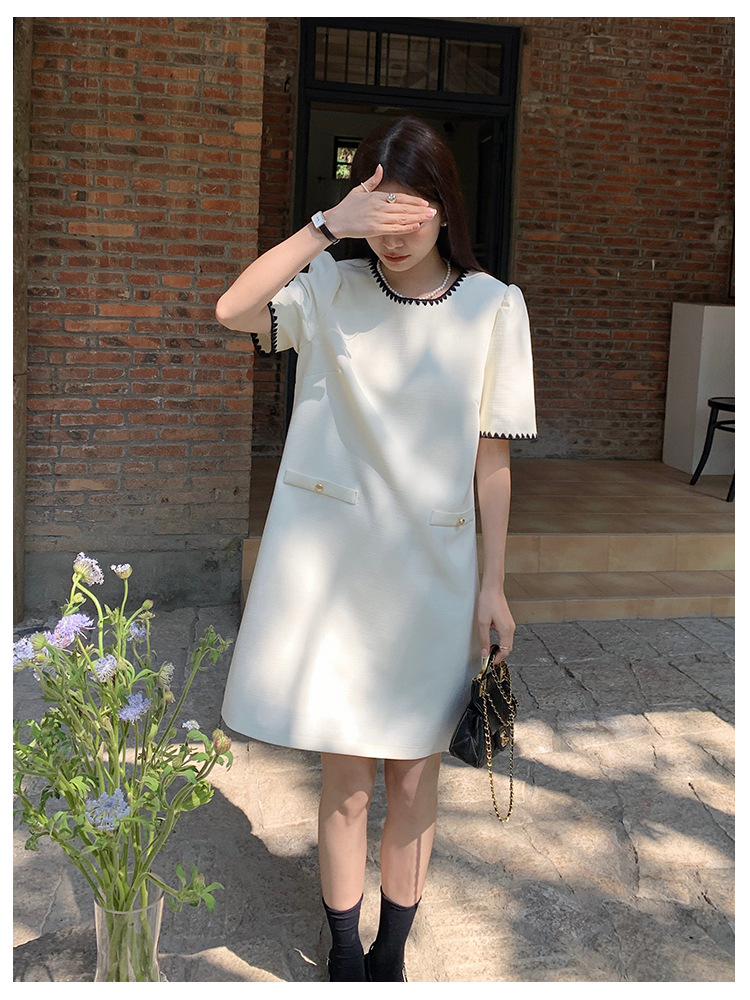 White Tweed Embroidered Short-Sleeved Mini Dress