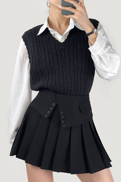 Cable Knit Contrast Strip Trimmed Sweater Vest