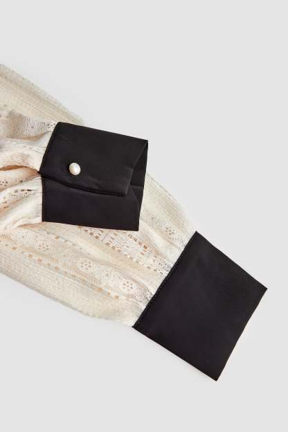 Ivory Broderie Bowknot Decor Blouse