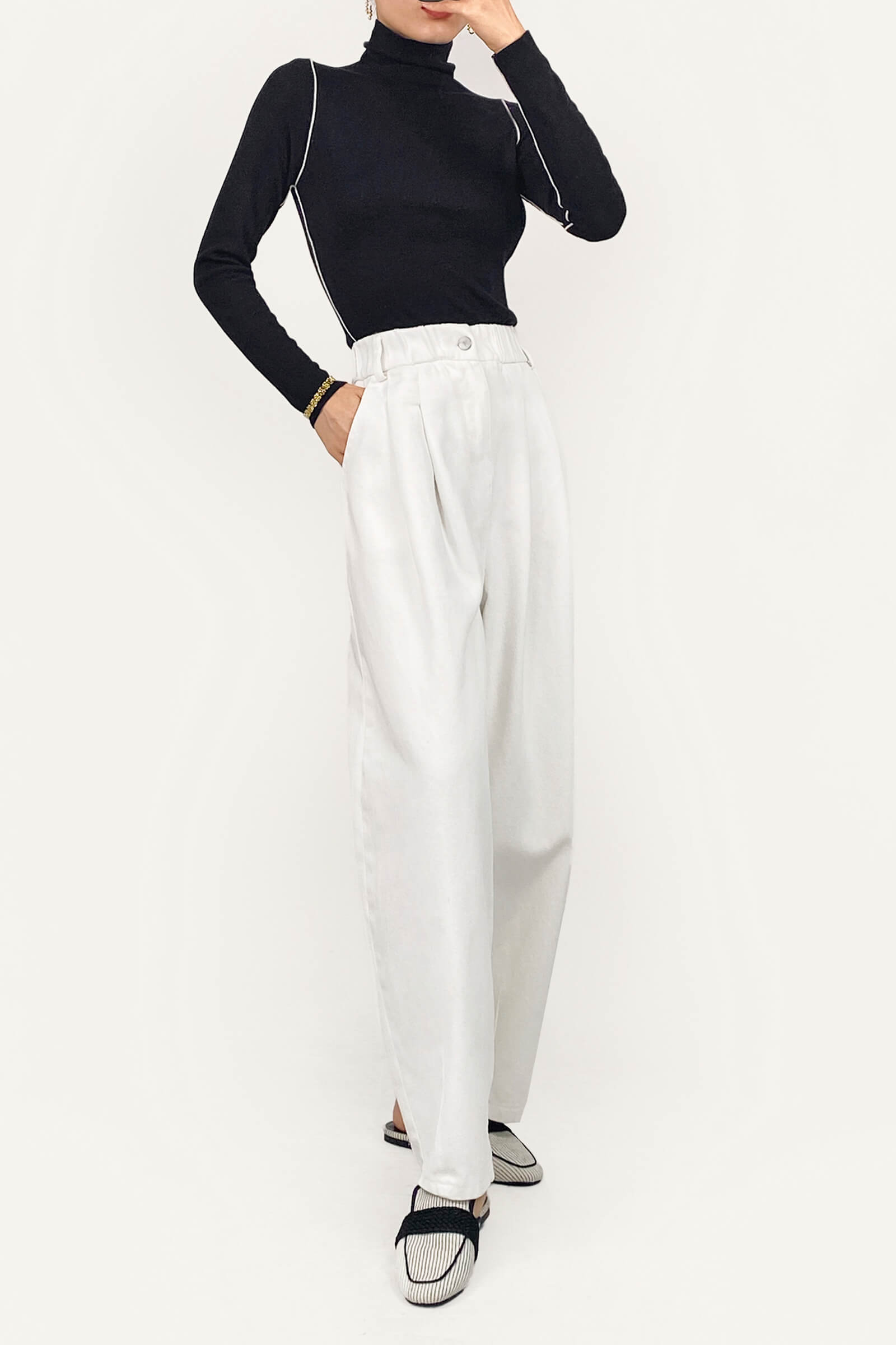 Black Cashmere-Blend Contrast Trim Turtleneck Sweater