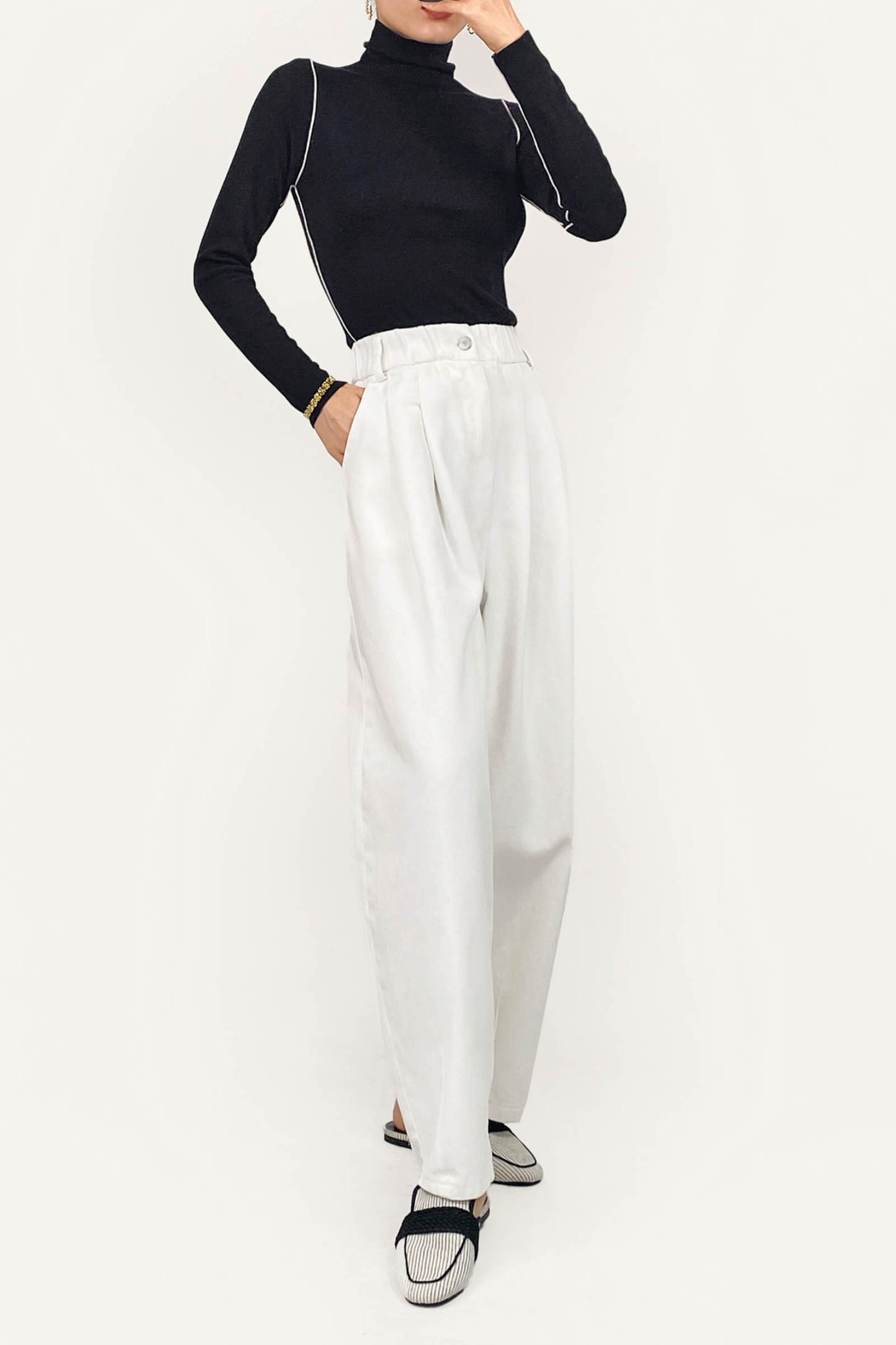 Black Cashmere-Blend Contrast Trim Turtleneck Sweater