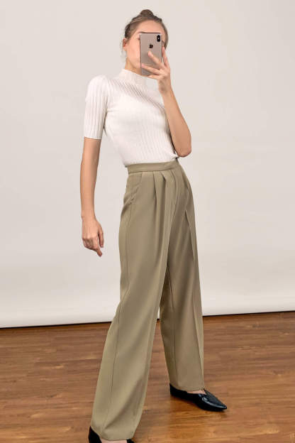 White Mock Neck Short Sleeve Wool-Blend Ribbed Knit Sweater