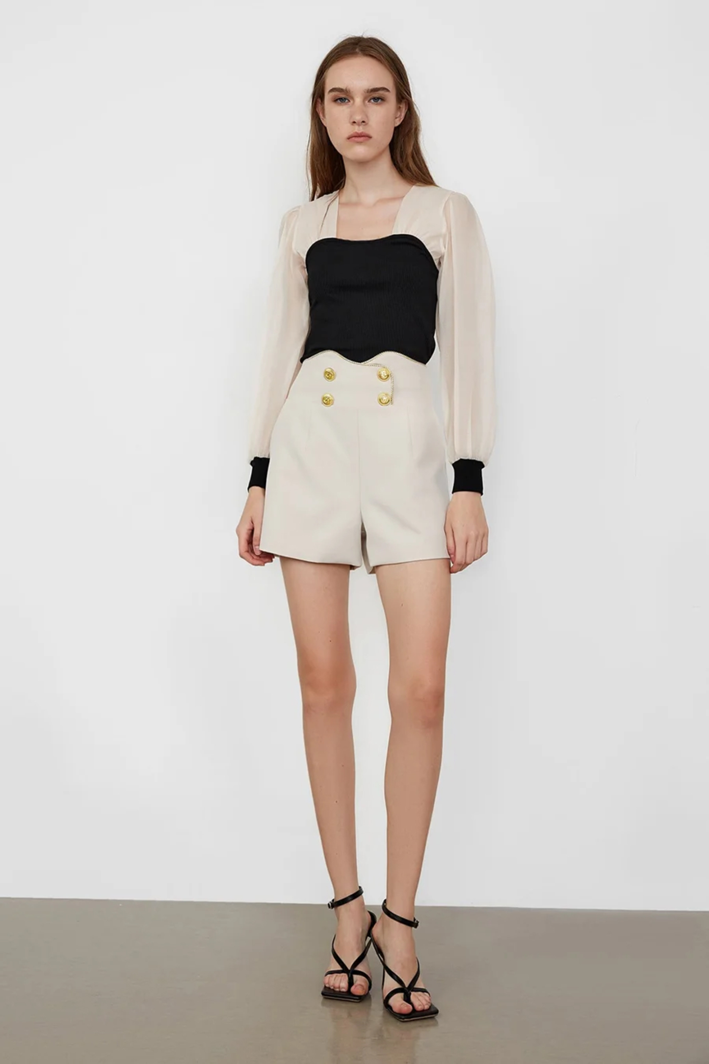 史上最も激安 Black Emmalee Puff Blouse-J.ING Sleeve トップス