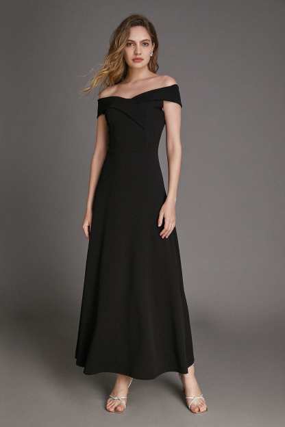 Black Off-the-Shoulder A-line Maxi Dress