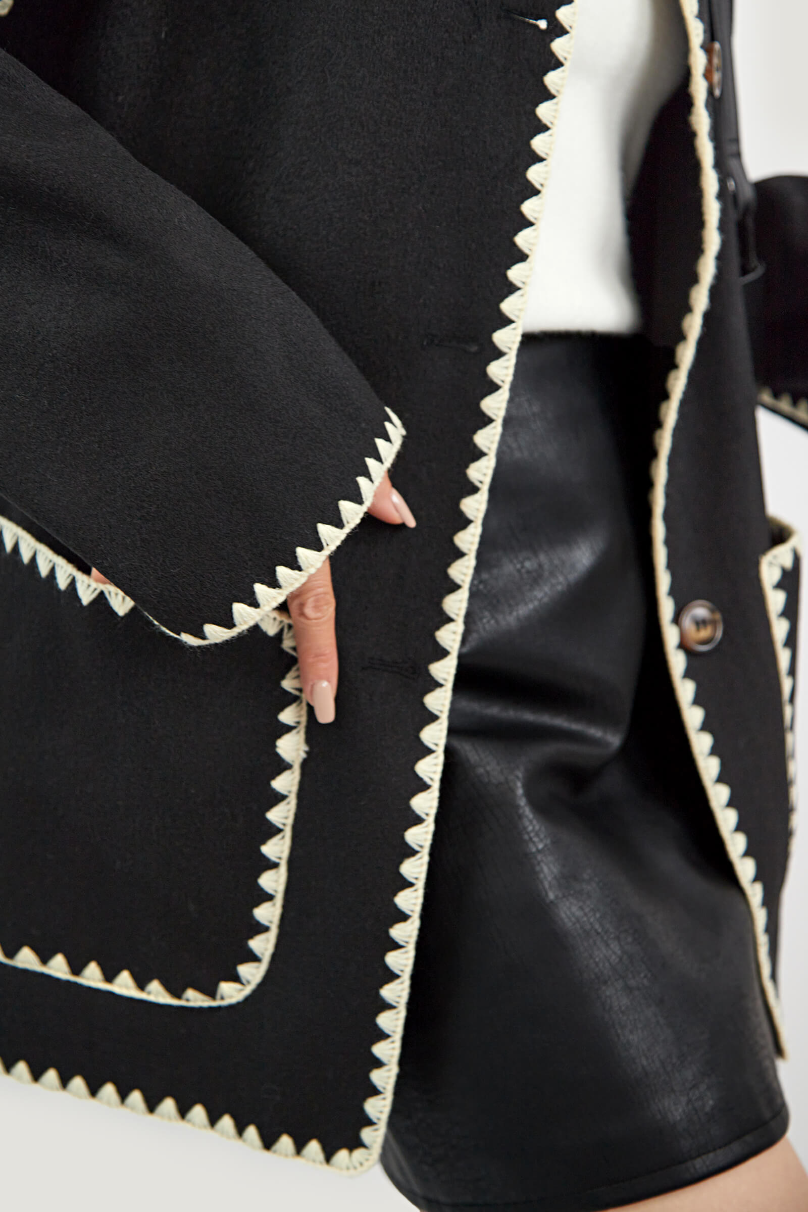 Black Contrast Drop Shoulder Wool-Blend Tweed Coat with Scarf