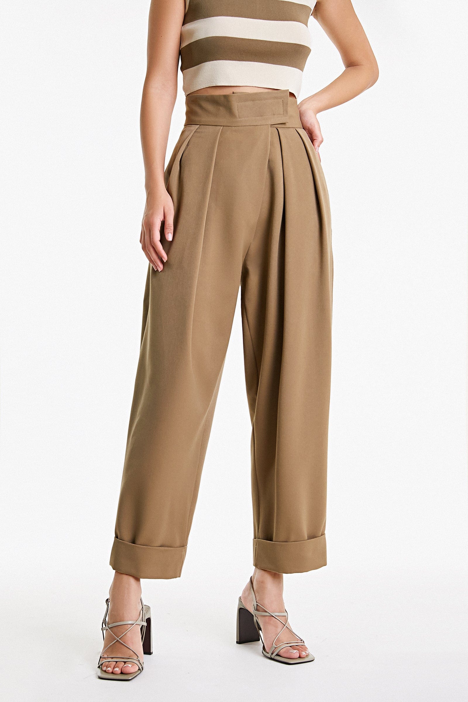 Burly Wood Hook And Loop Pleat Front Turn-Up Hem Suit Pants