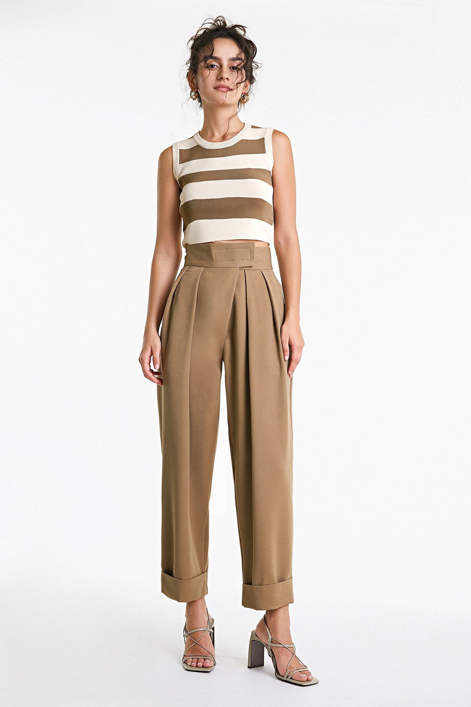Burly Wood Hook And Loop Pleat Front Turn-Up Hem Suit Pants