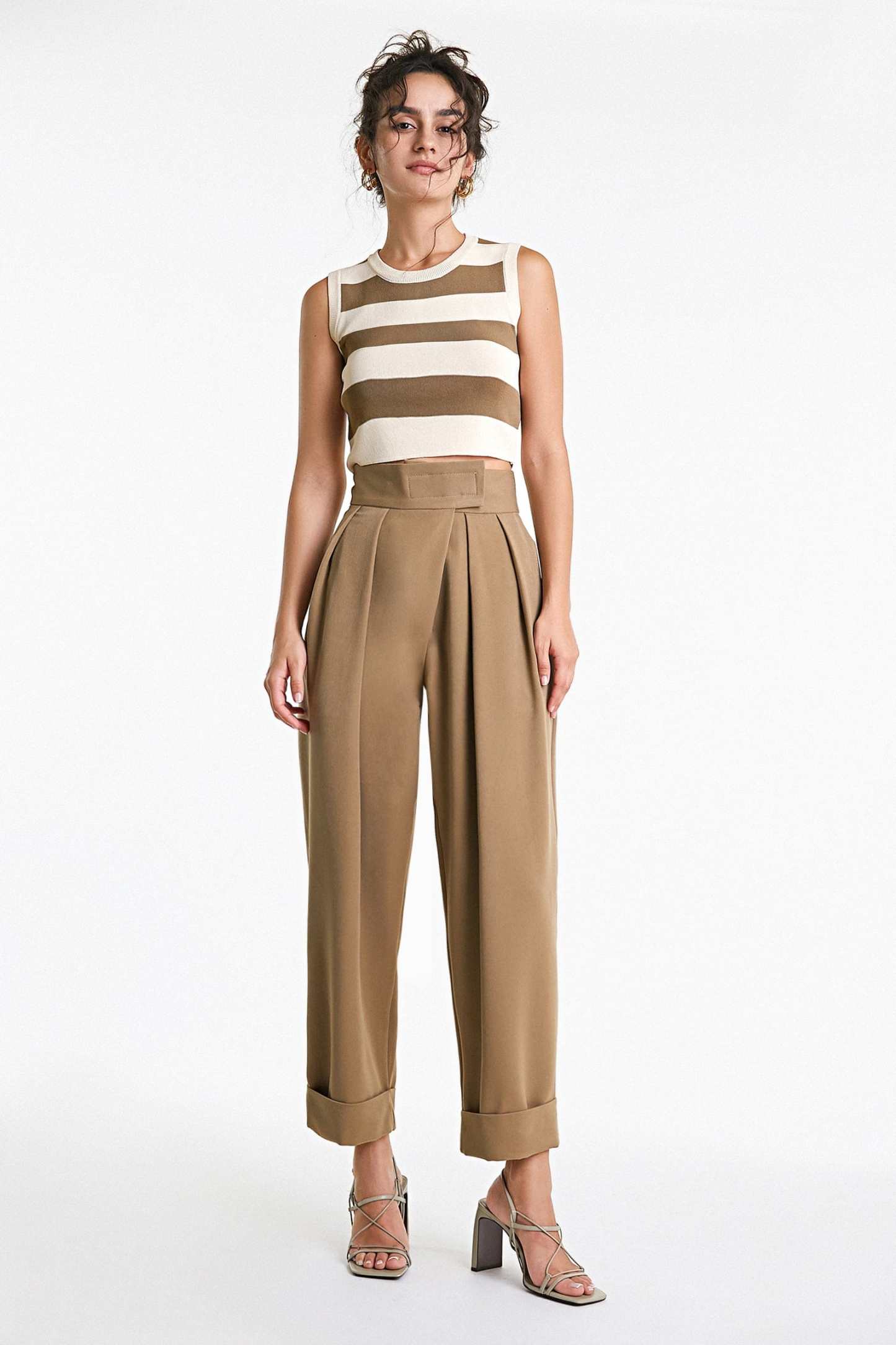 Burly Wood Hook And Loop Pleat Front Turn-Up Hem Suit Pants