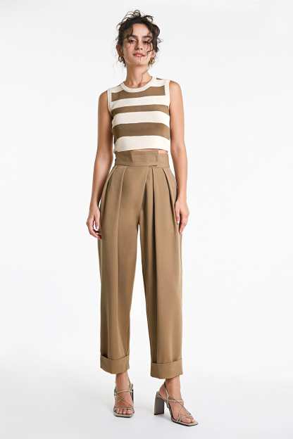 Burly Wood Hook And Loop Pleat Front Turn-Up Hem Suit Pants