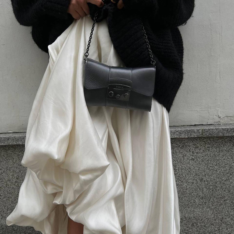 Summer New Balloon Skirt Fashion Casual Simple Solid Color Paired High Waist Puffy Skirt Half Skirt
