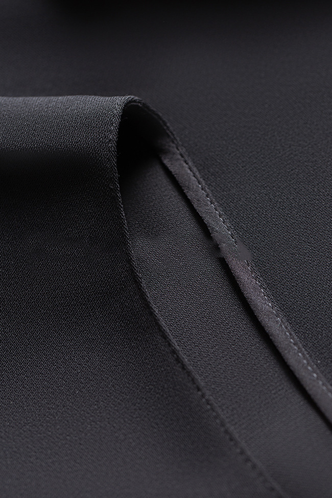 Black Sleeveless Pleat Detail Top
