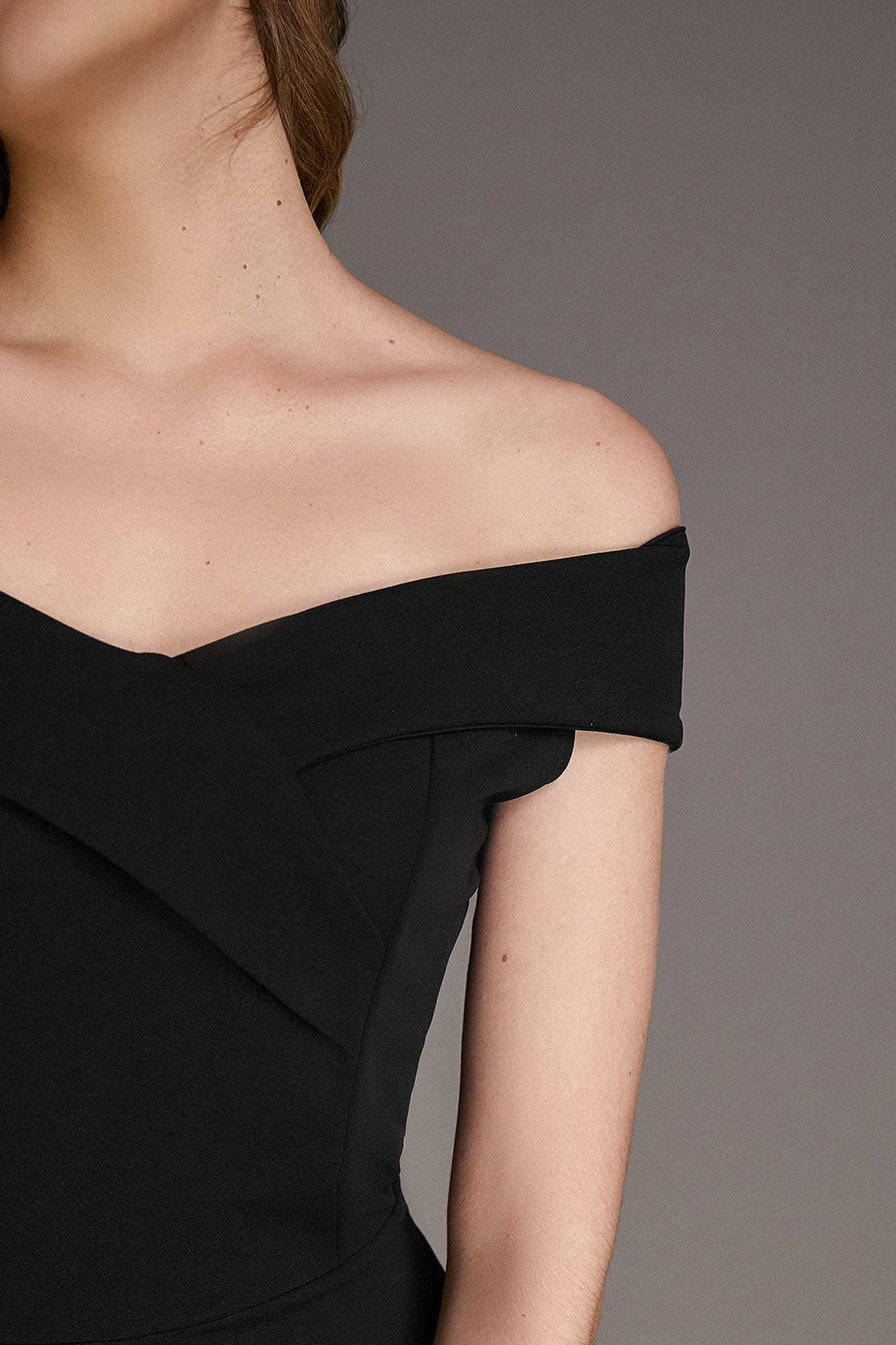 Black Off-the-Shoulder A-line Maxi Dress