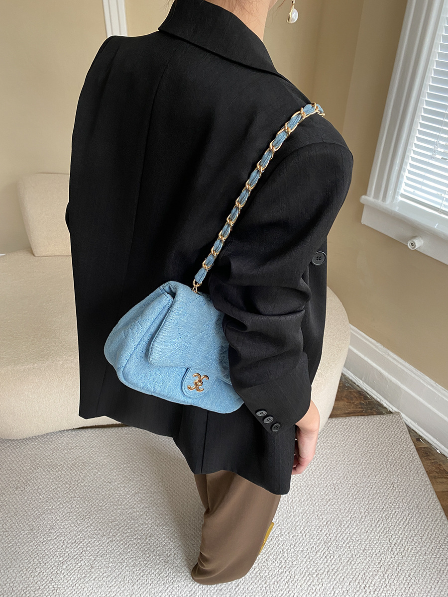 Black Texture Foreshoulder Blazer