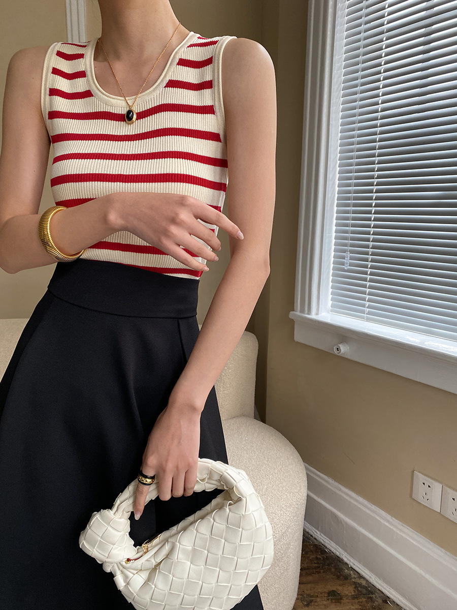 Red Striped Slim-Fit Knit Vest