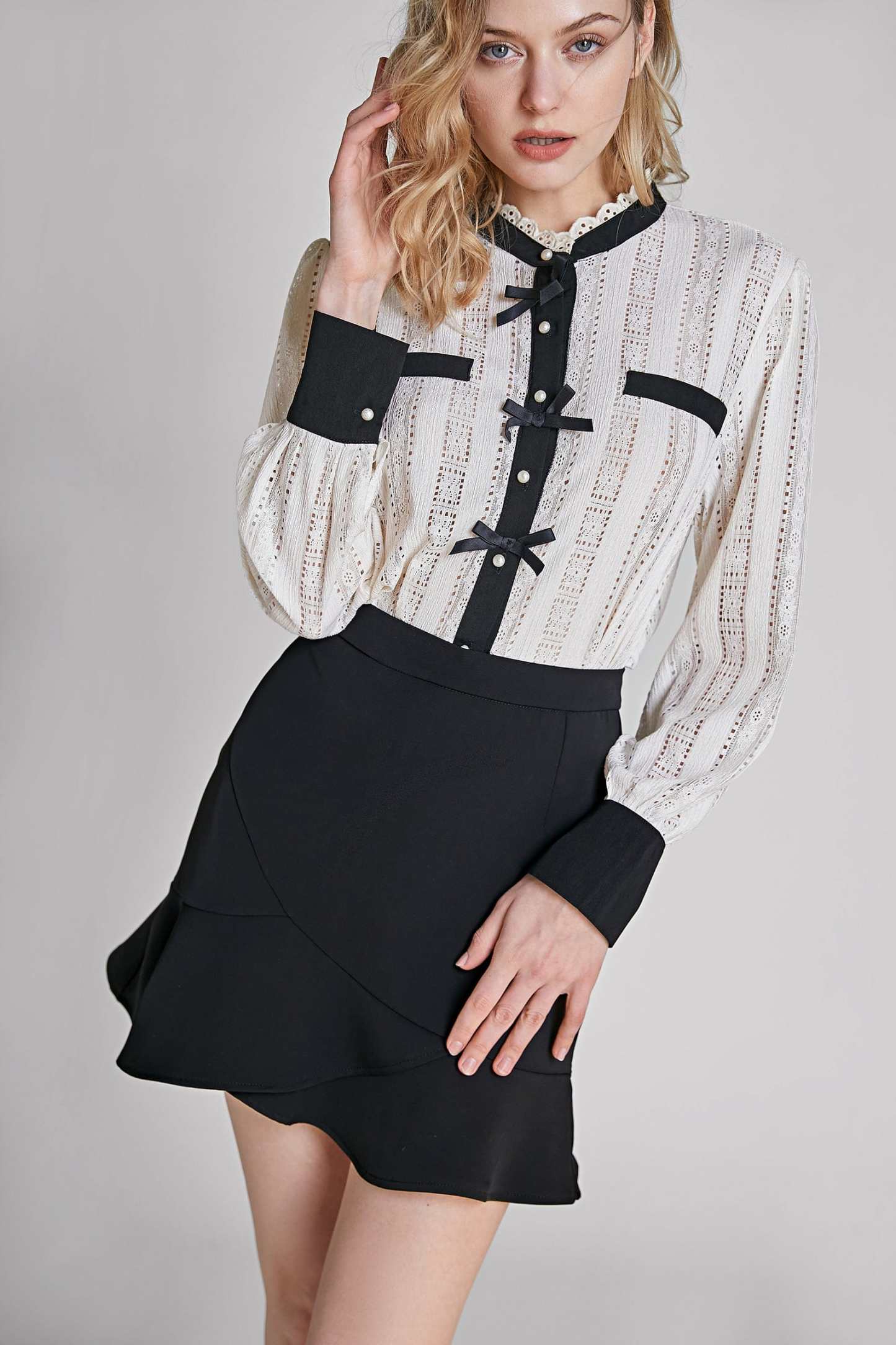 Ivory Broderie Bowknot Decor Blouse