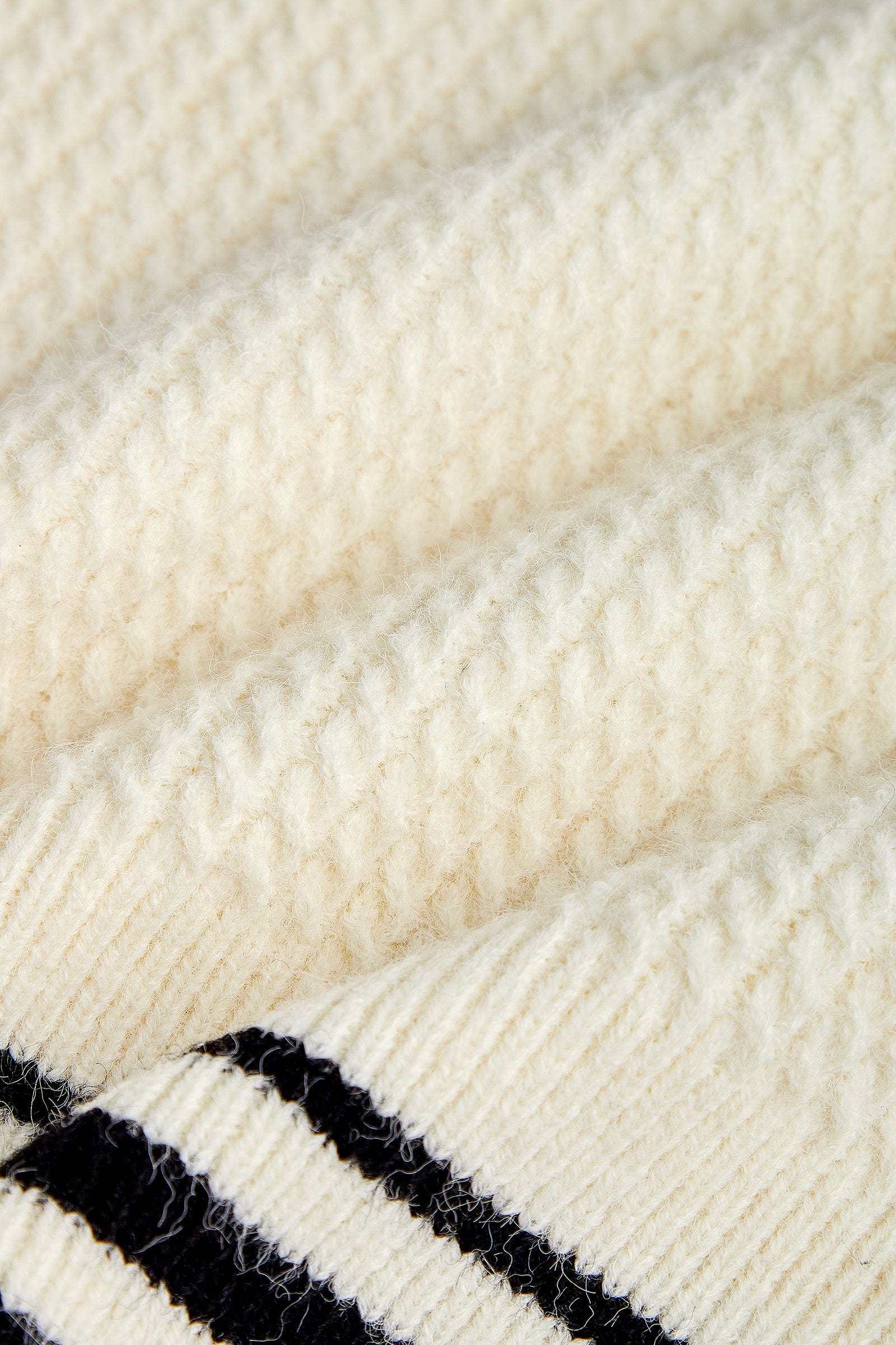 Beige Contrast Trim Cropped Sweater Vest