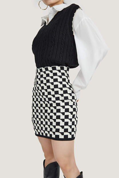 Cable Knit Contrast Strip Trimmed Sweater Vest