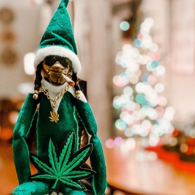 (❤️✨Last Day Promotion) Snoop On A Stoop Christmas Elf Doll