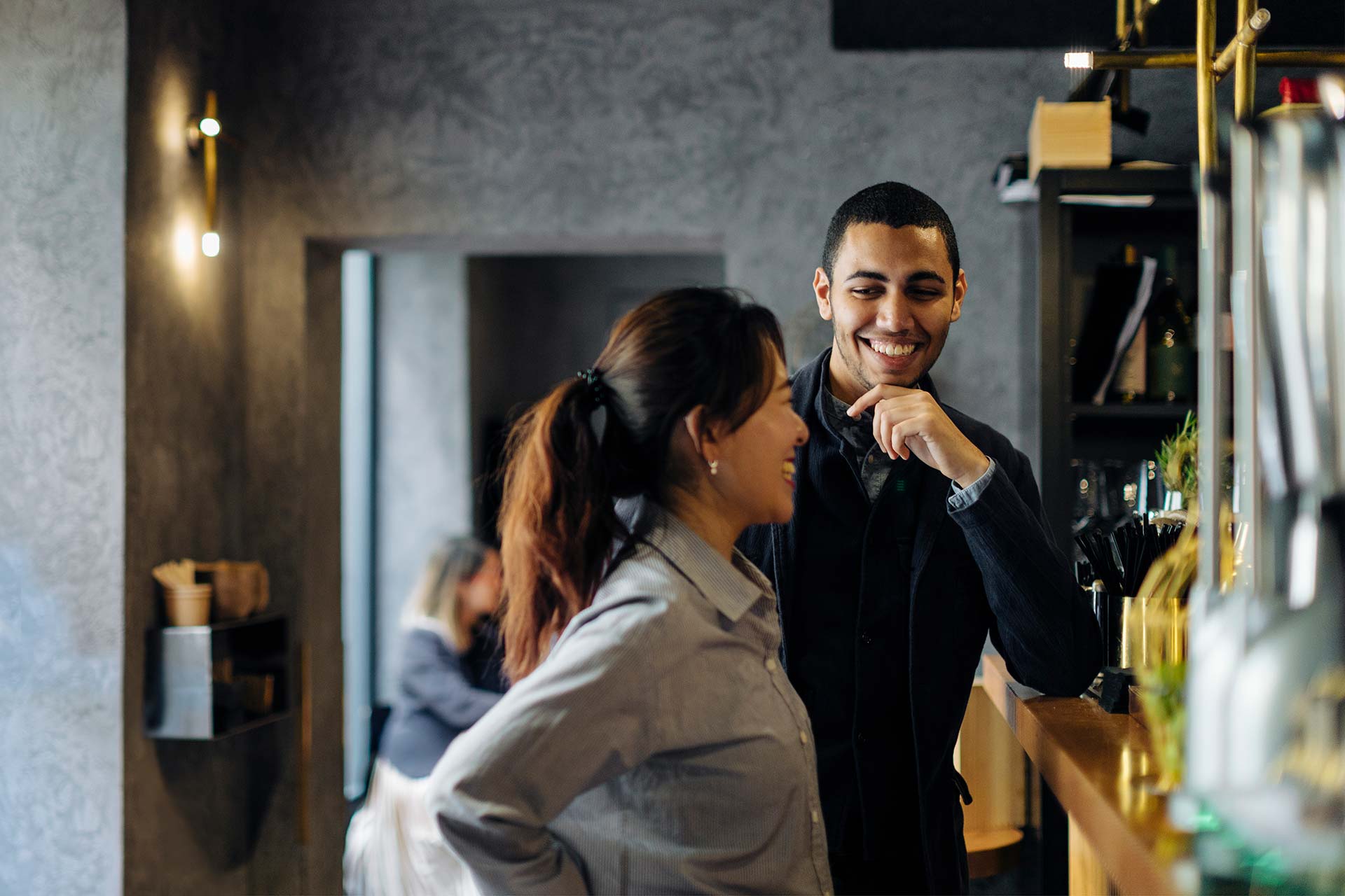 How to Approach Women in Bars - Da'Dude By YoungHair