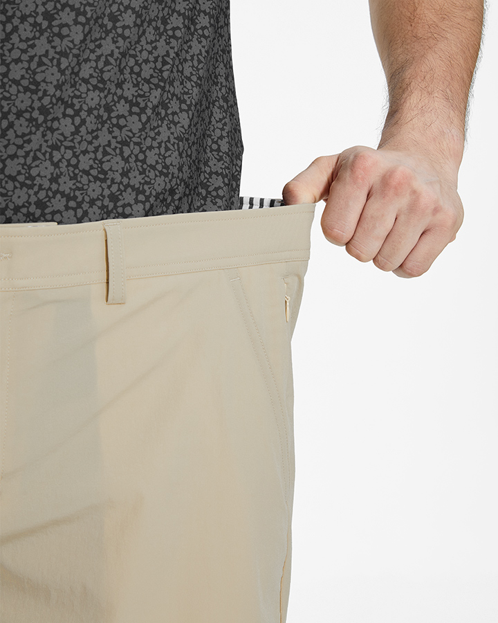 PLAYER FIT WOVEN 8" SHORT - TAN